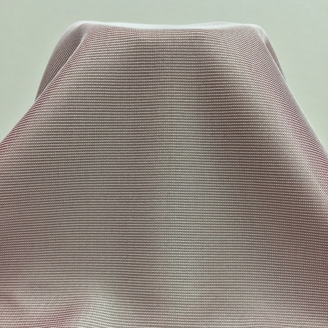No. 9586 Ultra-Light Metallic Knit with a Radiant Edge