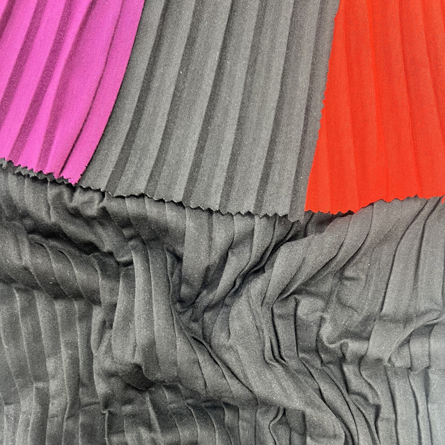 。No.9105-13 – Luxurious Pleated Knit That Moves with Your Grace
