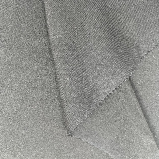 。No.9622 Structure Meets Softness. Made to Move and Support.